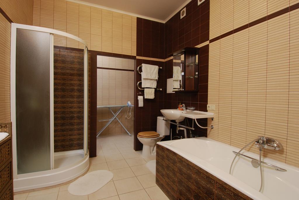 Botanic Saksaganskogo Apartment Kyiv Exterior photo